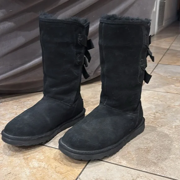 UGG Australia High Boots size 6 - Picture 2 of 12